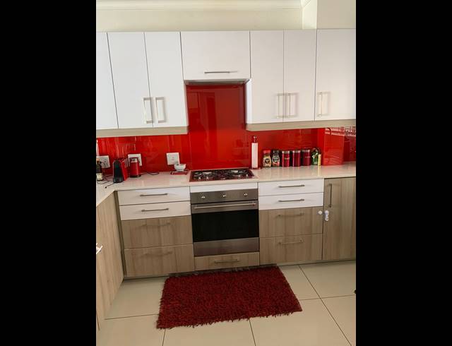 3 BEDROOM DUPLEX TO LET IN TOWNSEND ESTATE